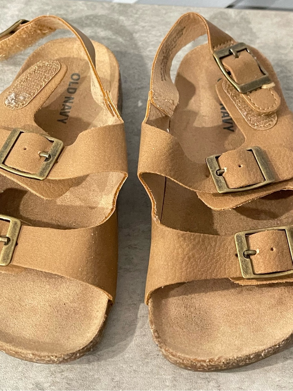 Old Navy Toddler Tan Triple-Buckle Sandals Size 8 - Picture 2 of 16